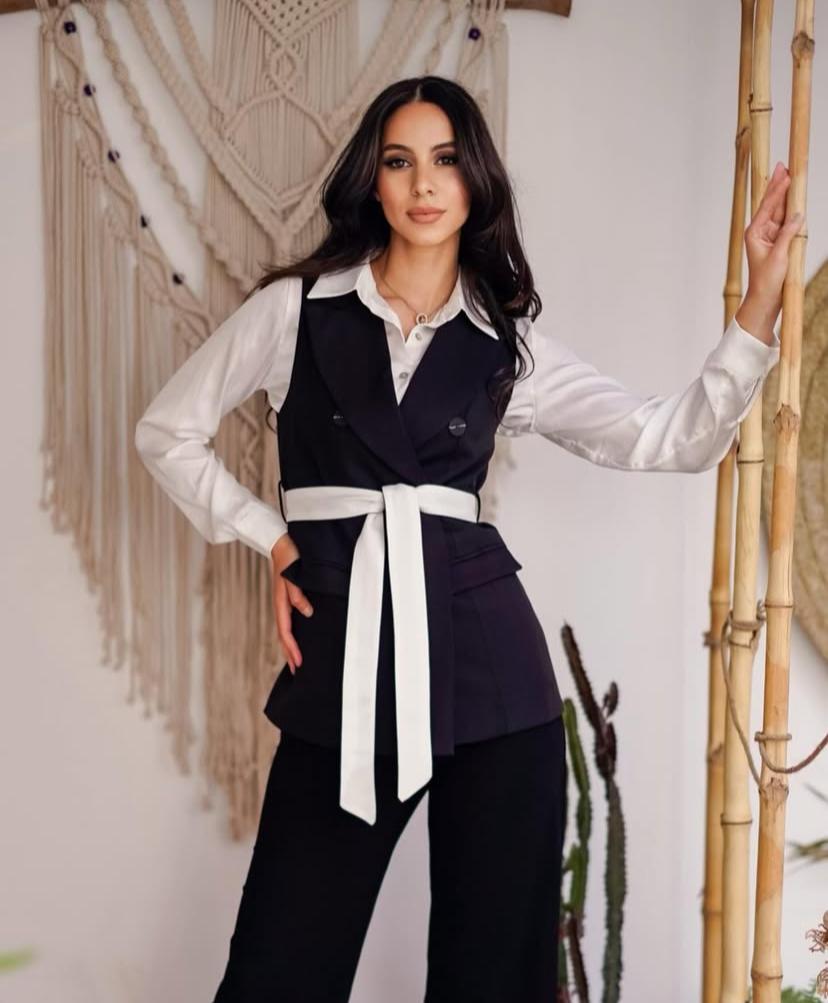 Belted waistcoat black